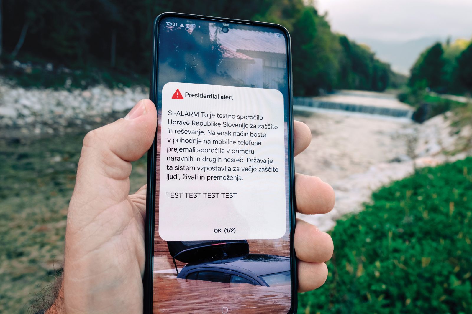 TEST, TEST, TEST – sporočilo Uprave RS za zaščito in reševanje, ki ga je v soboto dobila (večina) imetnikov mobilnih telefonov v Sloveniji.
