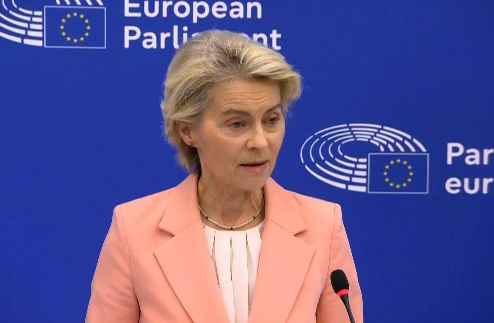 Ursula von der Leyen / »Nikoli ne bomo pozabili grozote napadov Hamasa«