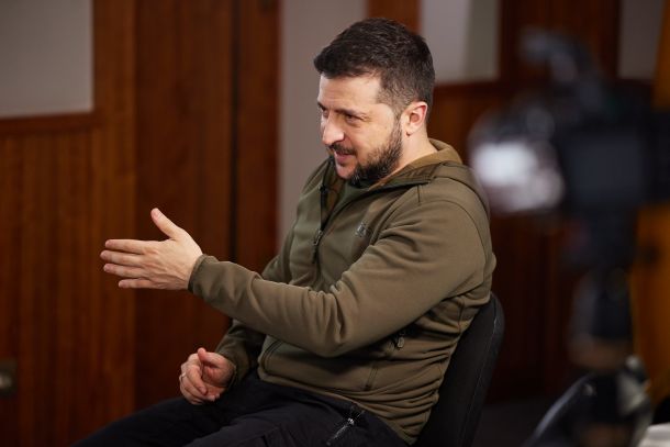 Zelenski / »Rusija lahko zračni prostor krši kjerkoli v Evropi«