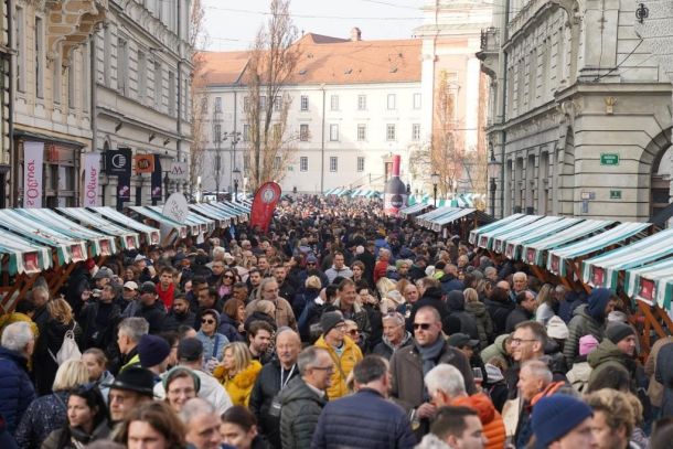 »Turisti, pojdite domov!«
