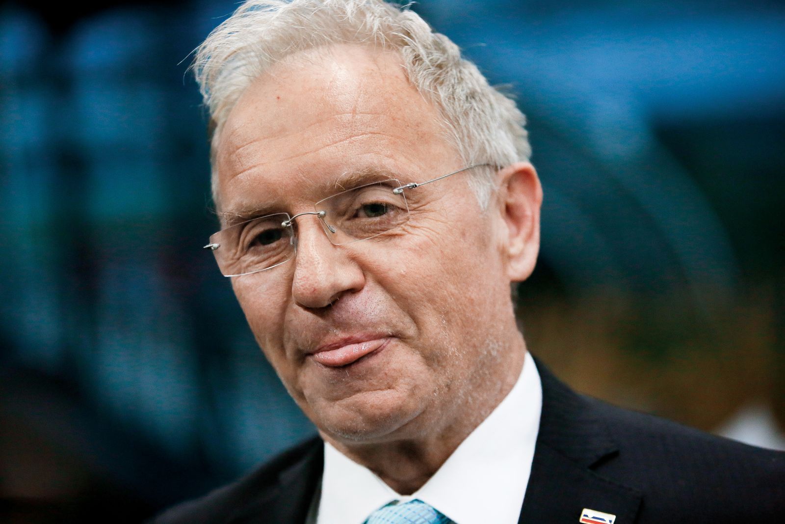 Notranji minister Hojs je bil sodelavec kriminalnega podzemlja ali pa je strašansko naiven politik. 