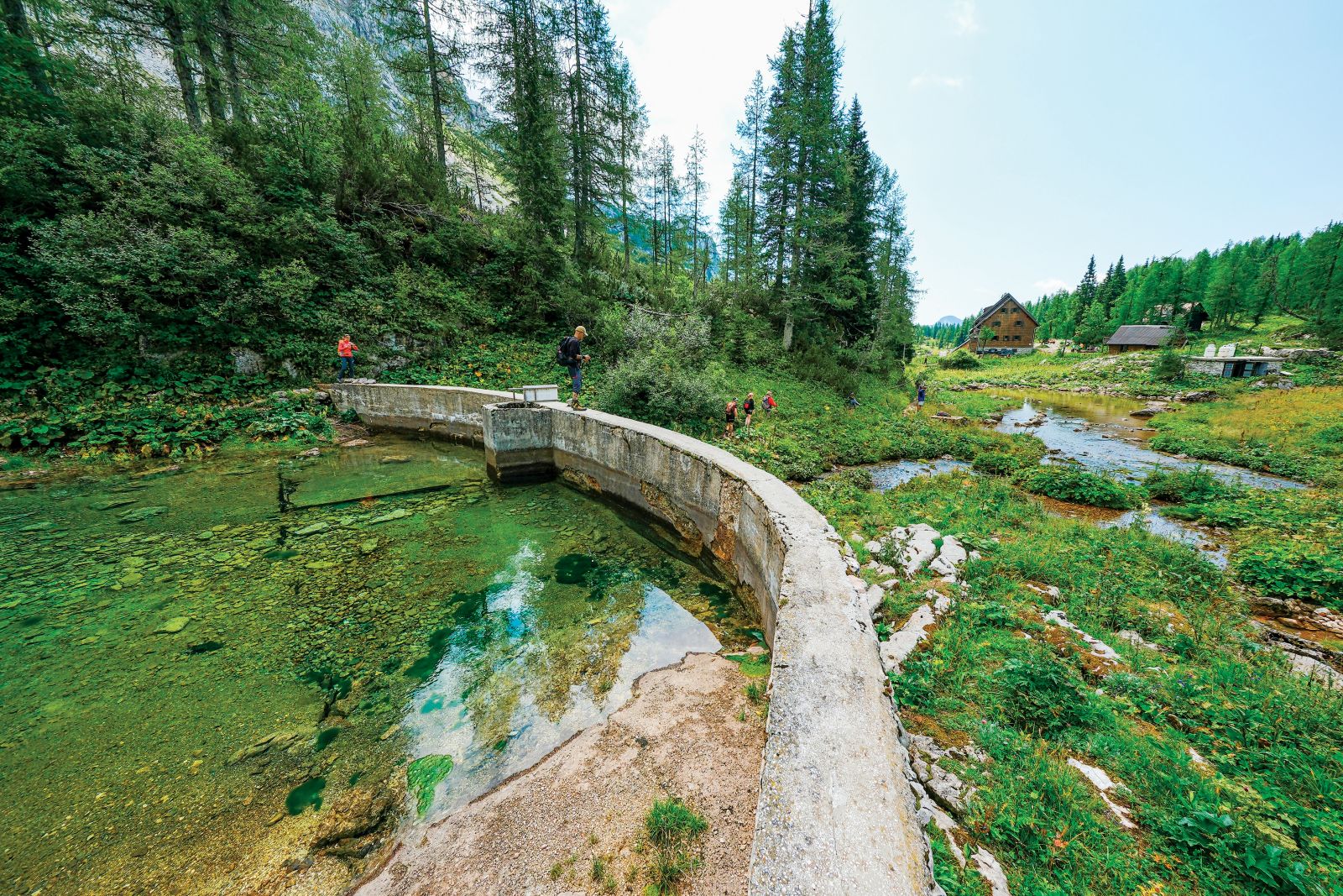 Jez Močivec v osrčju Triglavskega narodnega parka