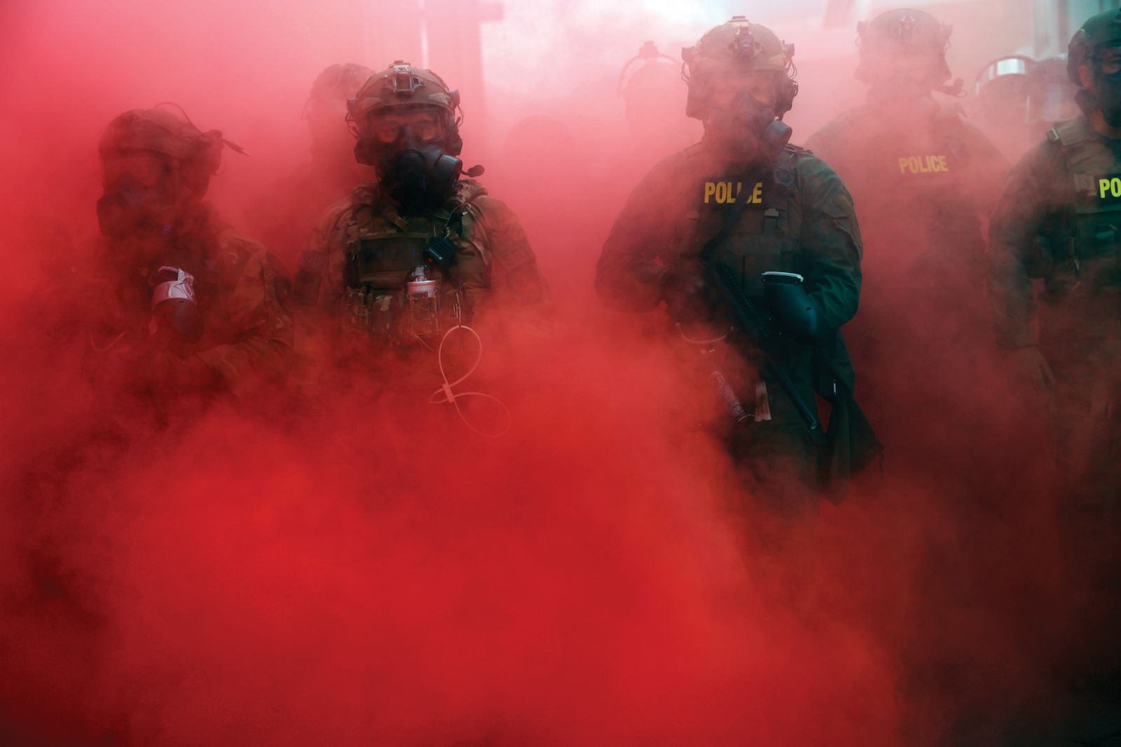 Zakaj se je Trump nad antifašiste spravil z vojsko