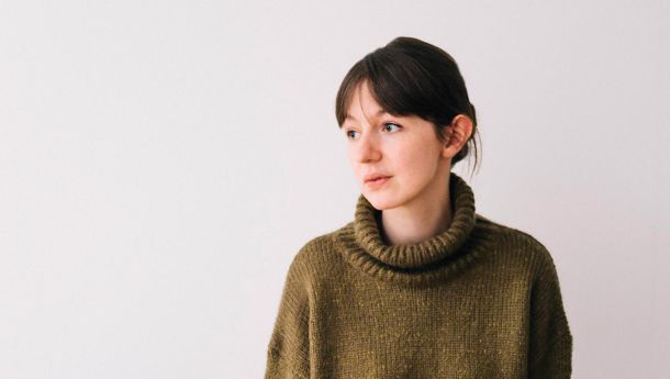 Irska se prispevka svojih umetnikov – med njimi je tudi izredno priljubljena pisateljica Sally Rooney – očitno dobro zaveda.