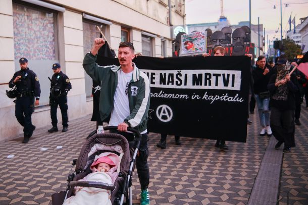 FOTOGALERIJA /  NATO kot okupator Ljubljane