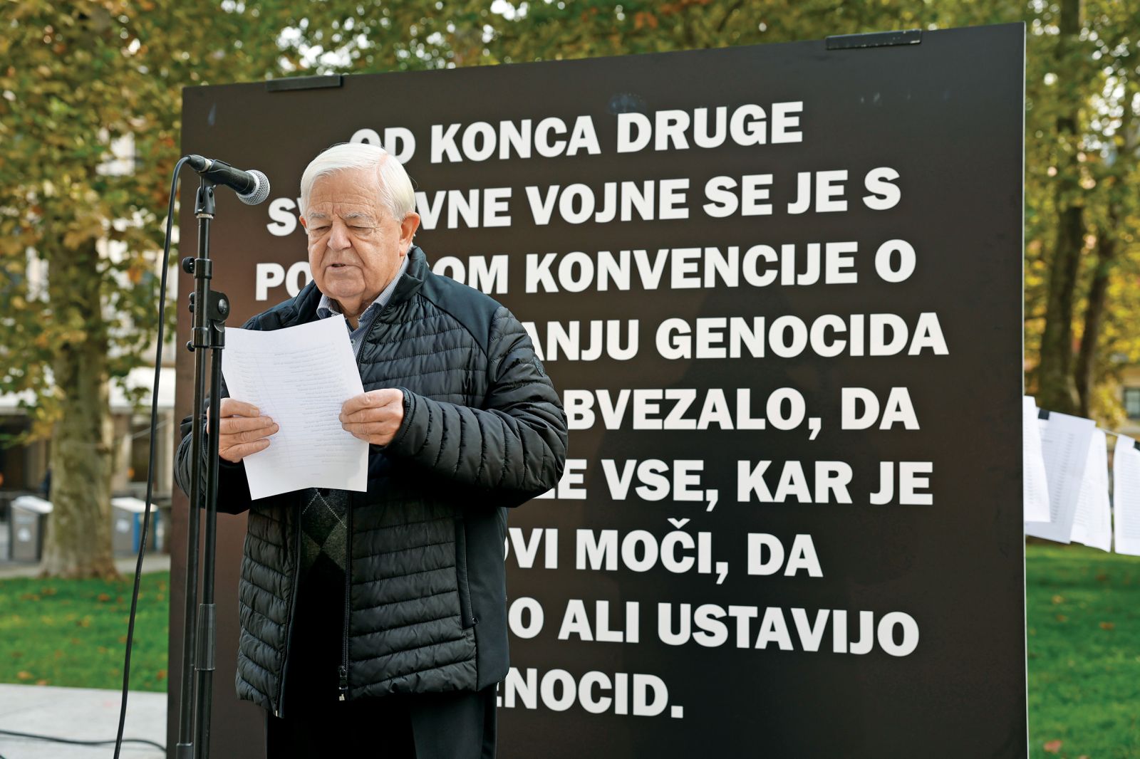 Milan Kučan na javnem branju imen ubitih otrok v Gazi na Kongresnem trgu v Ljubljani | Borut Krajnc