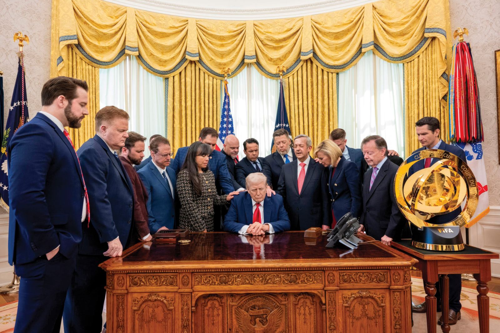 Molitev evangelijskih voditeljev in Donalda Trumpa v Beli hiši marca 2025