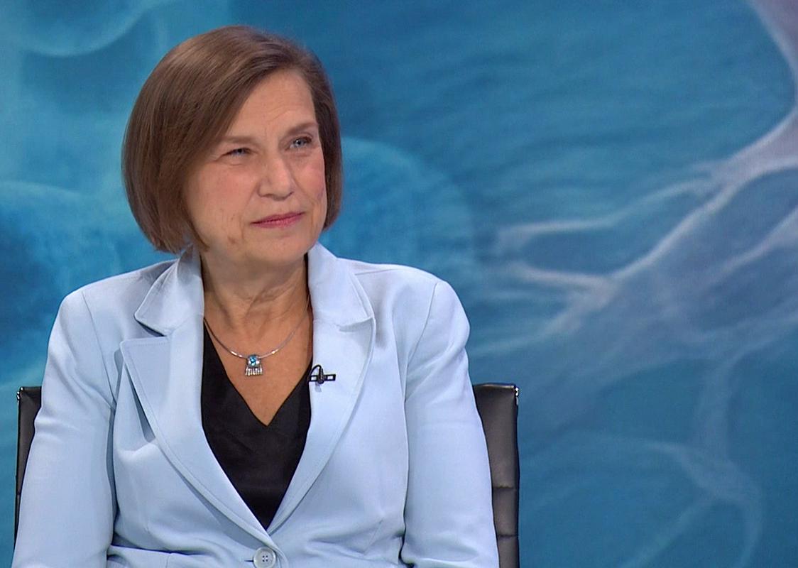 Janja Ocvirk v oddaji Odmevi na TV Slovenija