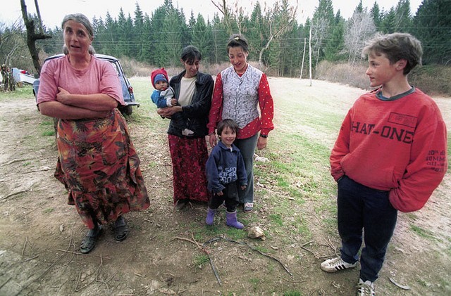 »Da imajo mladoletne Rominje otroke le zaradi otroškega dodatka je stereotip«
