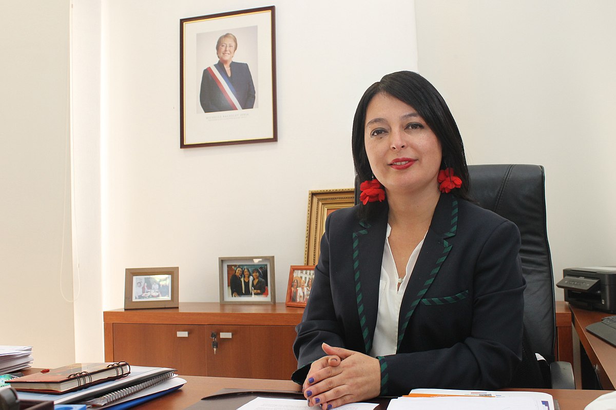 V drugi krog volitev komunistka in skrajni desničar