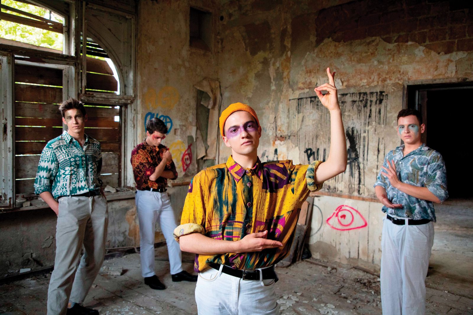 Kokosy so doslej obravnavali predvsem ljubezenske teme, zdaj poskušajo pomočiti prste tudi v družbeni zeitgeist.