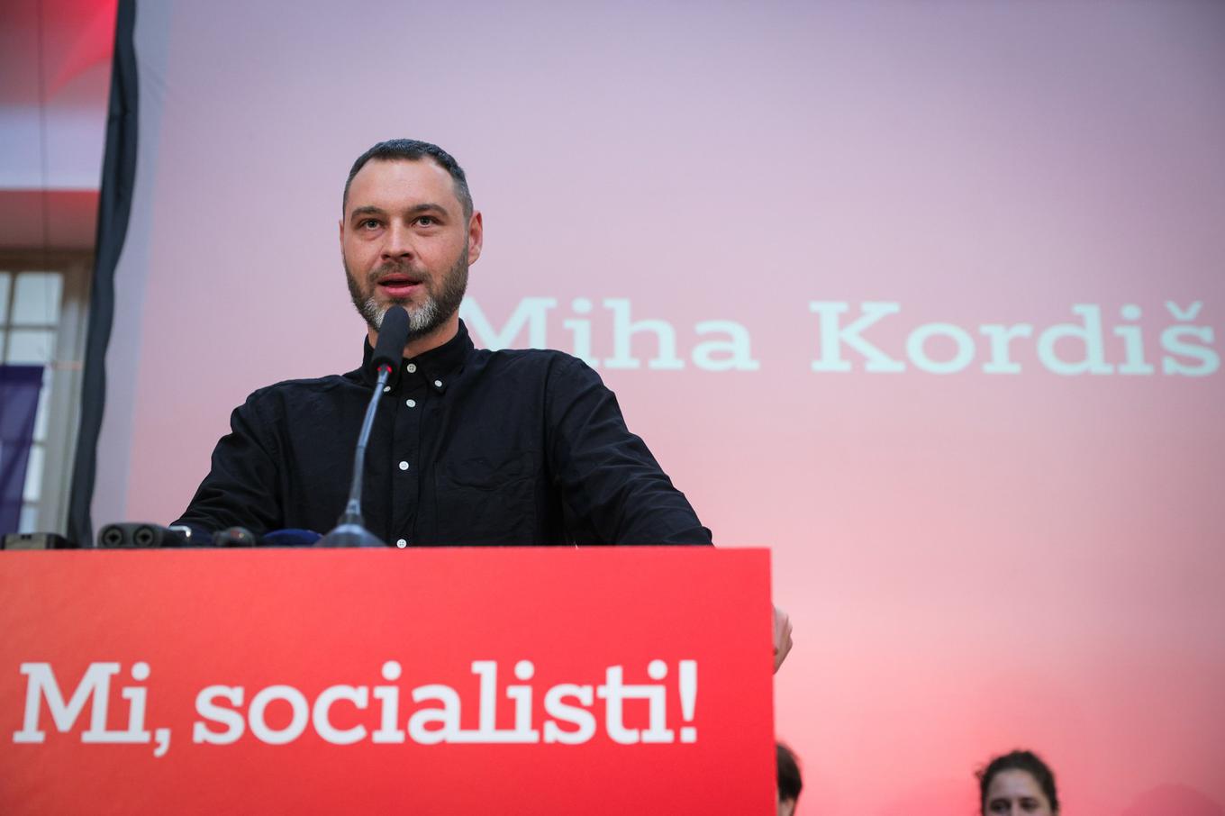 Mi, socialisti / Miha Kordiš tudi uradno ustanovil stranko 