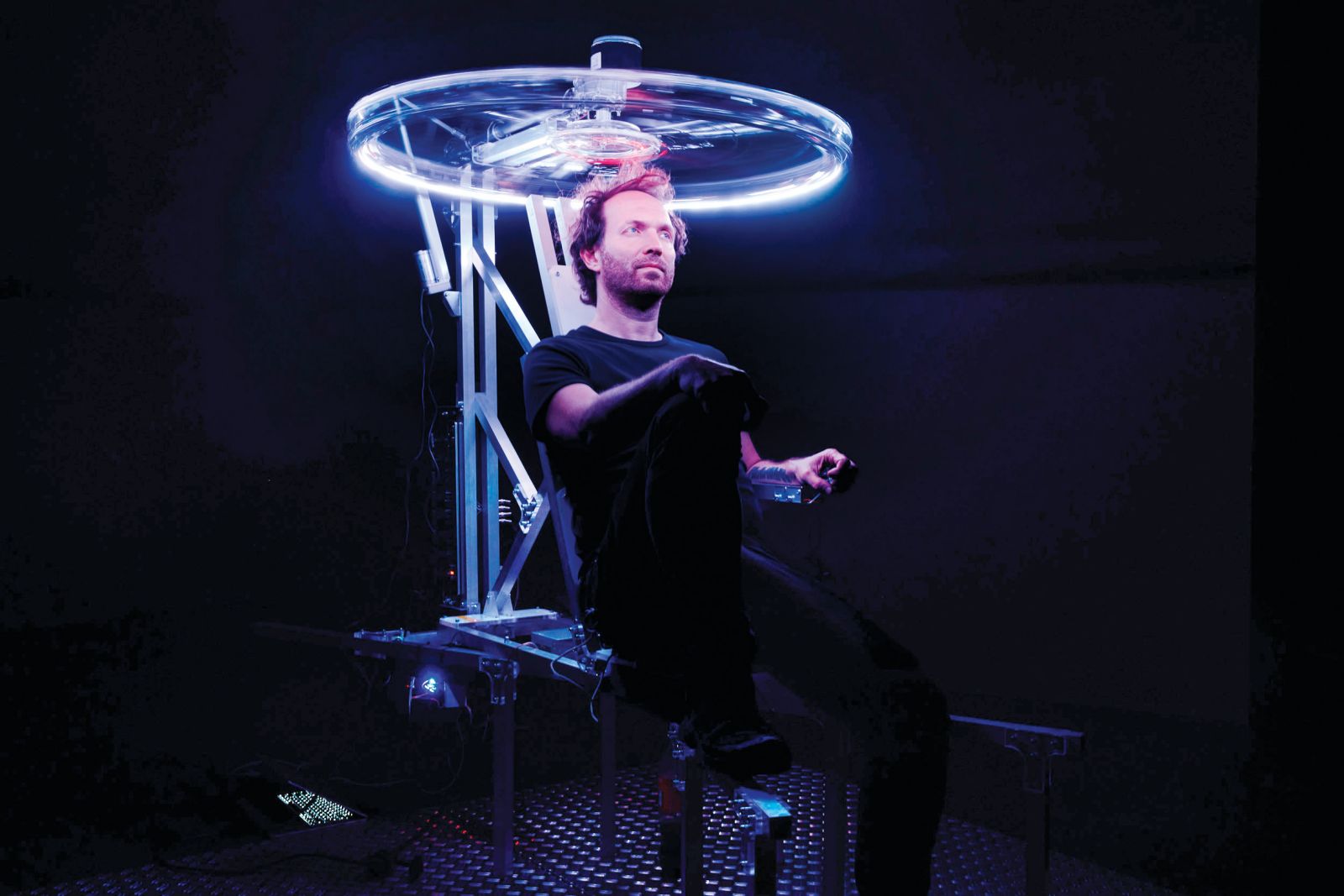 [Studiotopia] Dmitry Morozov aka ::vtol:: ‘phasor’; Galerija Kapelica, LJ | Domen Pal