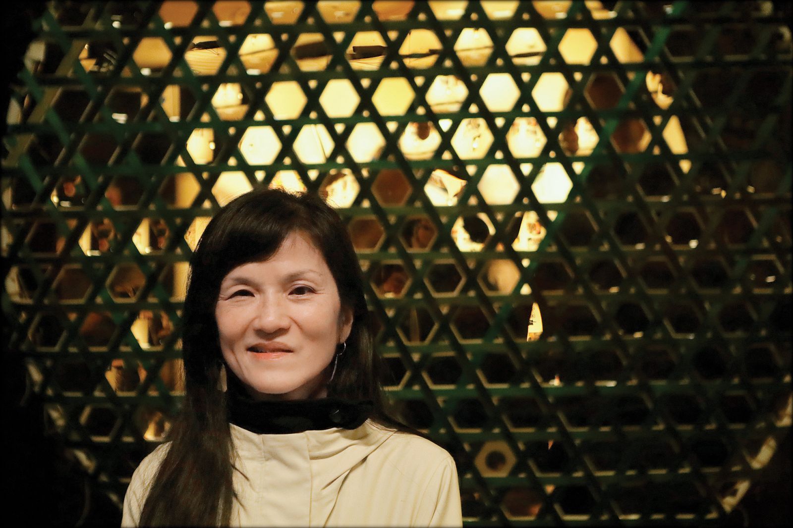 Akiko Sato: Predpisana stekla; cikel Izložba, Podhod – Hupa Brajdič produkcija, LJ | Sunčan Stone