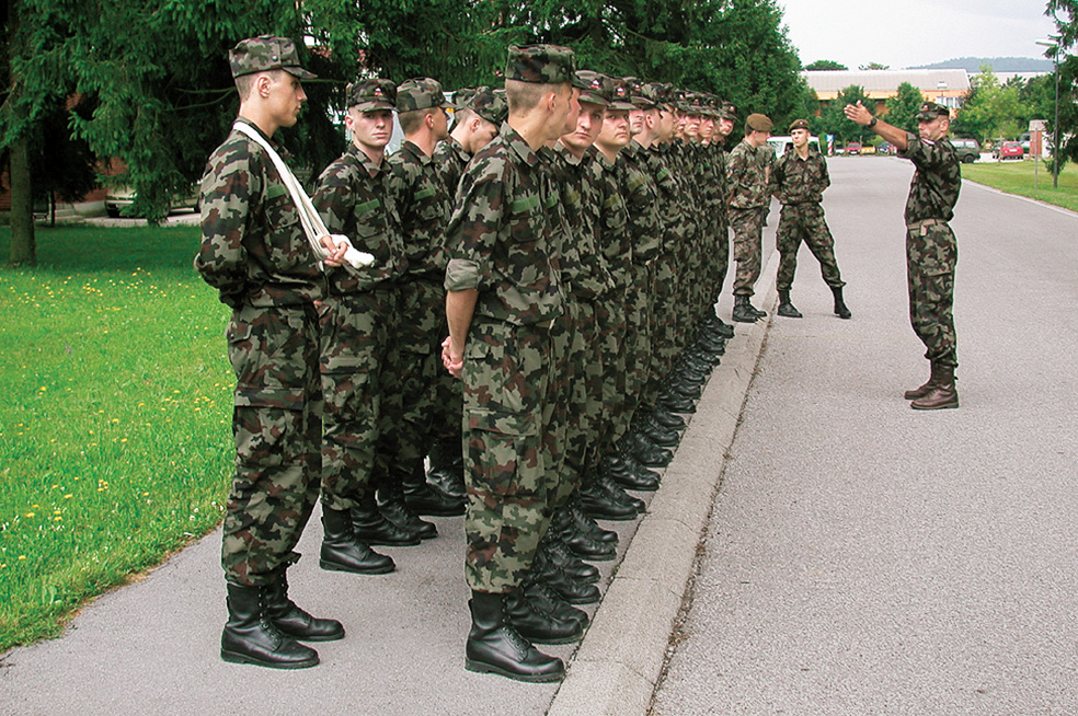 Zadnji dnevi obveznega služenja vojaškega roka leta 2002