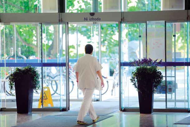 Zdravniki pred referendumom precej strašijo