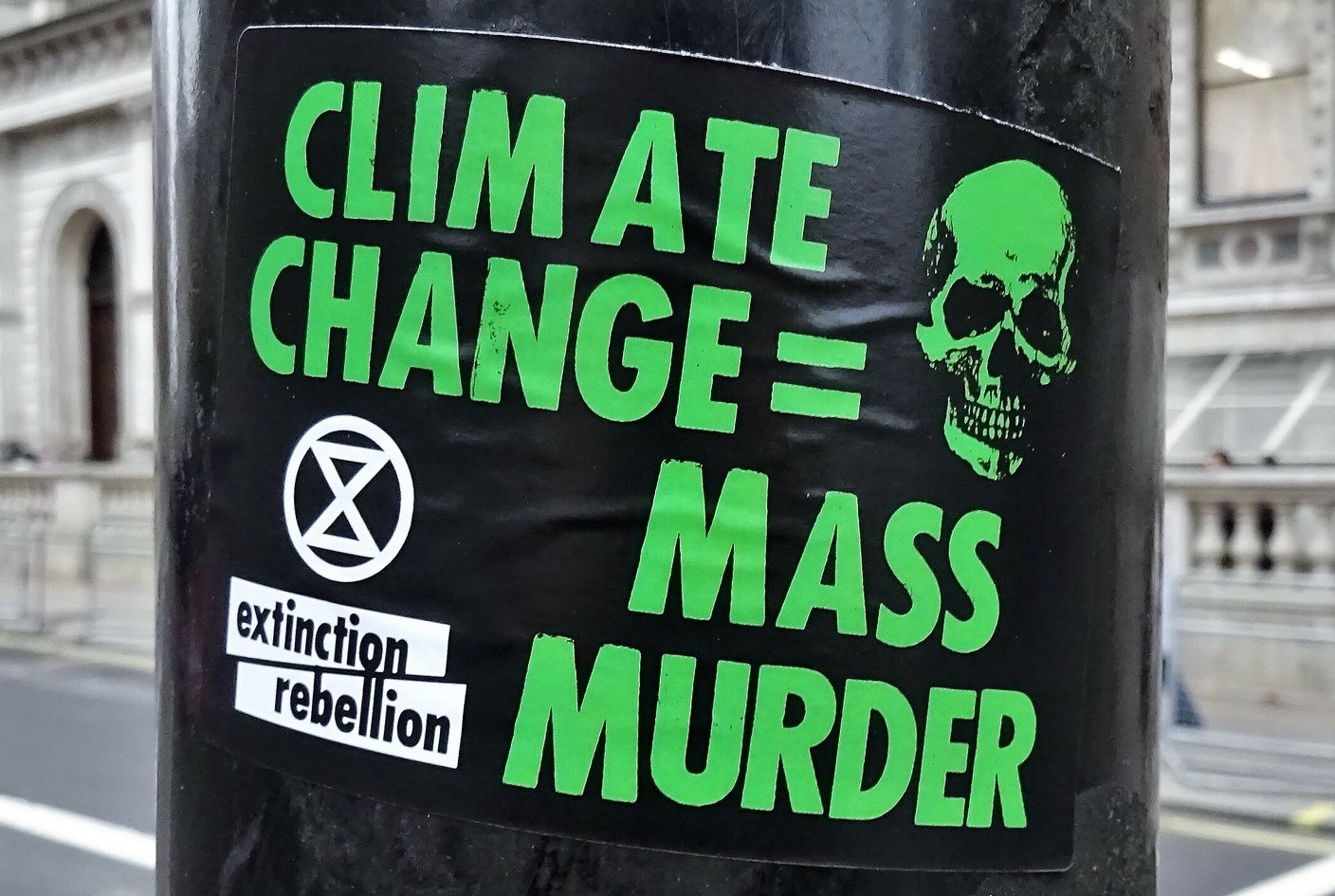 Ekoterorizem / Zakaj ne bi aktivisti posegli po skrajnejših sredstvih?