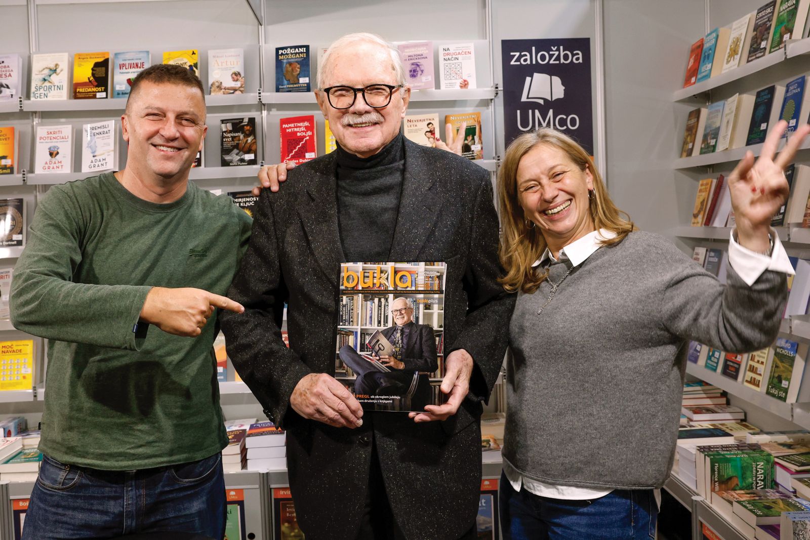 Bukla, brezplačna revija o knjigah, praznuje 20 let; Renate in Samo Rugelj s Slavkom Preglom, Slovenski knjižni sejem 2025 | Borut Krajnc