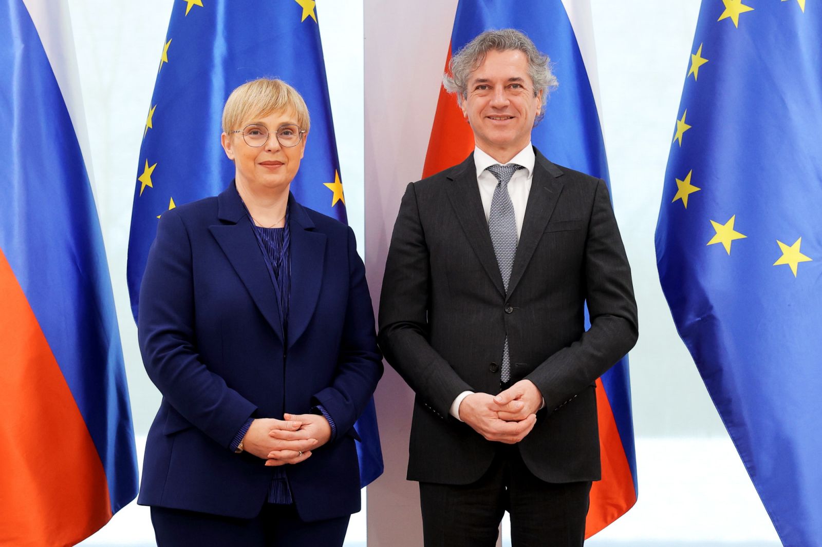 Anketa /  Kdo so najbolj priljubljeni politiki v državi?