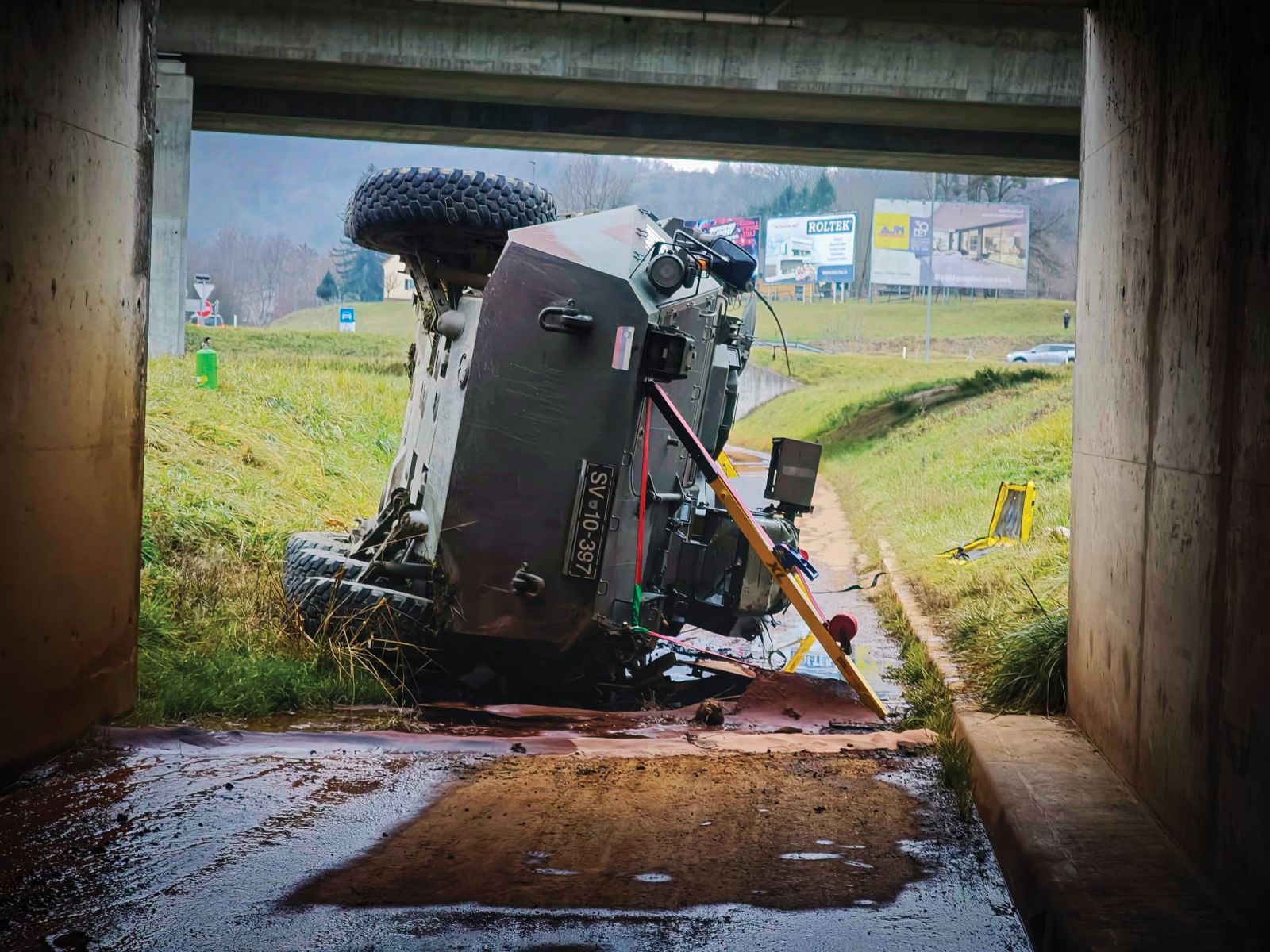 Sreča v prometni nesreči vojaškega oklepnega vozila pri Pesnici | Marko Pigac