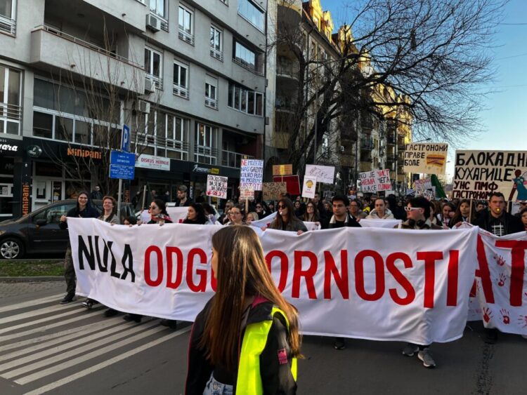 »Najbolj na udaru so pisatelji, intelektualci in novinarji, ki so kritični«