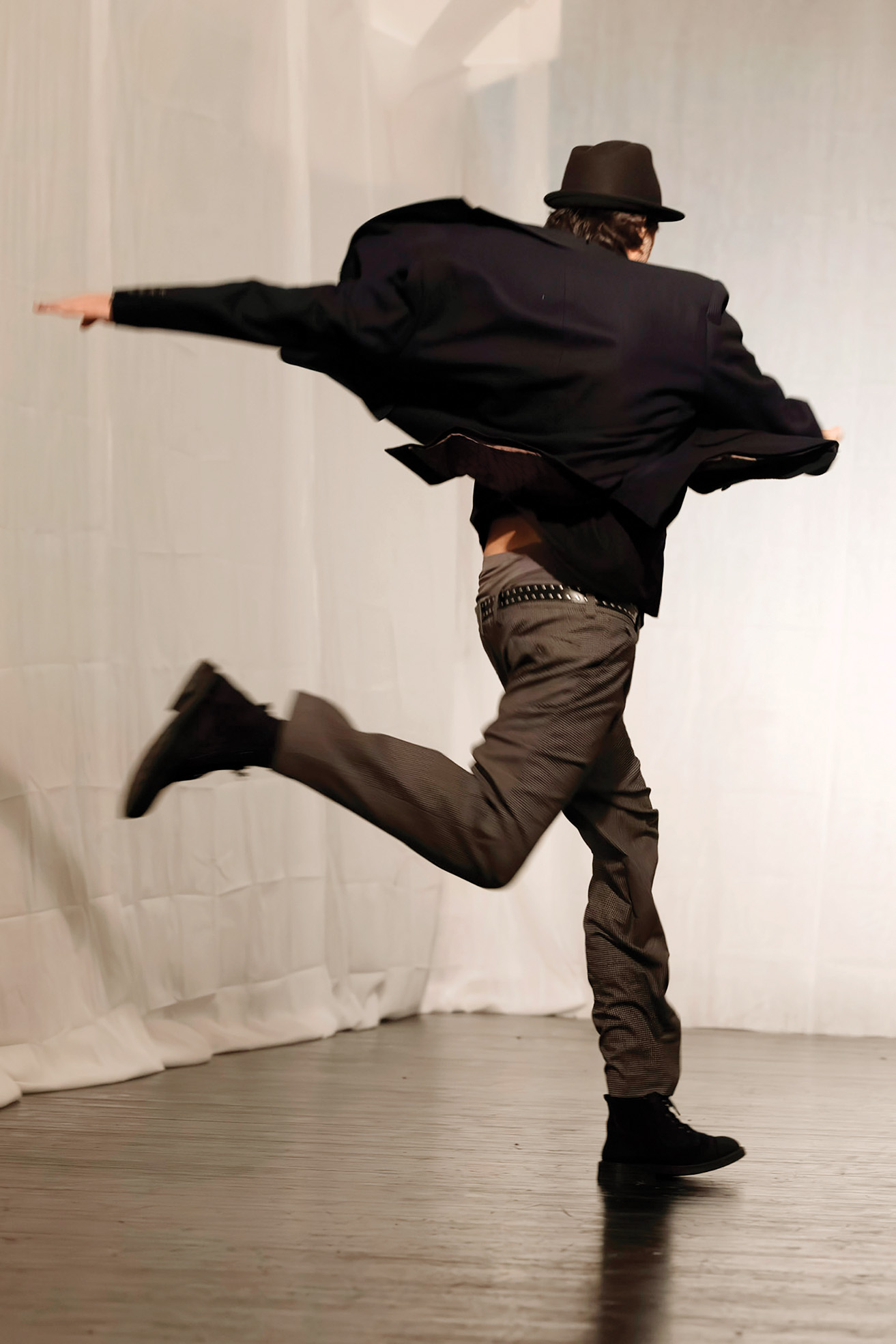 Dejan Srhoj, Večer plesnih solov II; Nomad Dance Academy Slovenija, Galerija Škuc, LJ | Nada Žgank