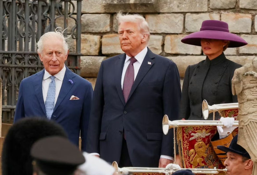 Ameriška monarhija / Ustoličenje kralja Donalda I. in Trumpove dinastije