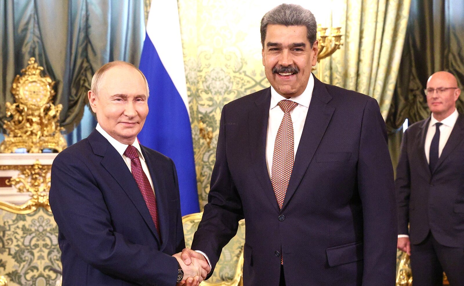 Maduro prispel na sodišče v New Yorku