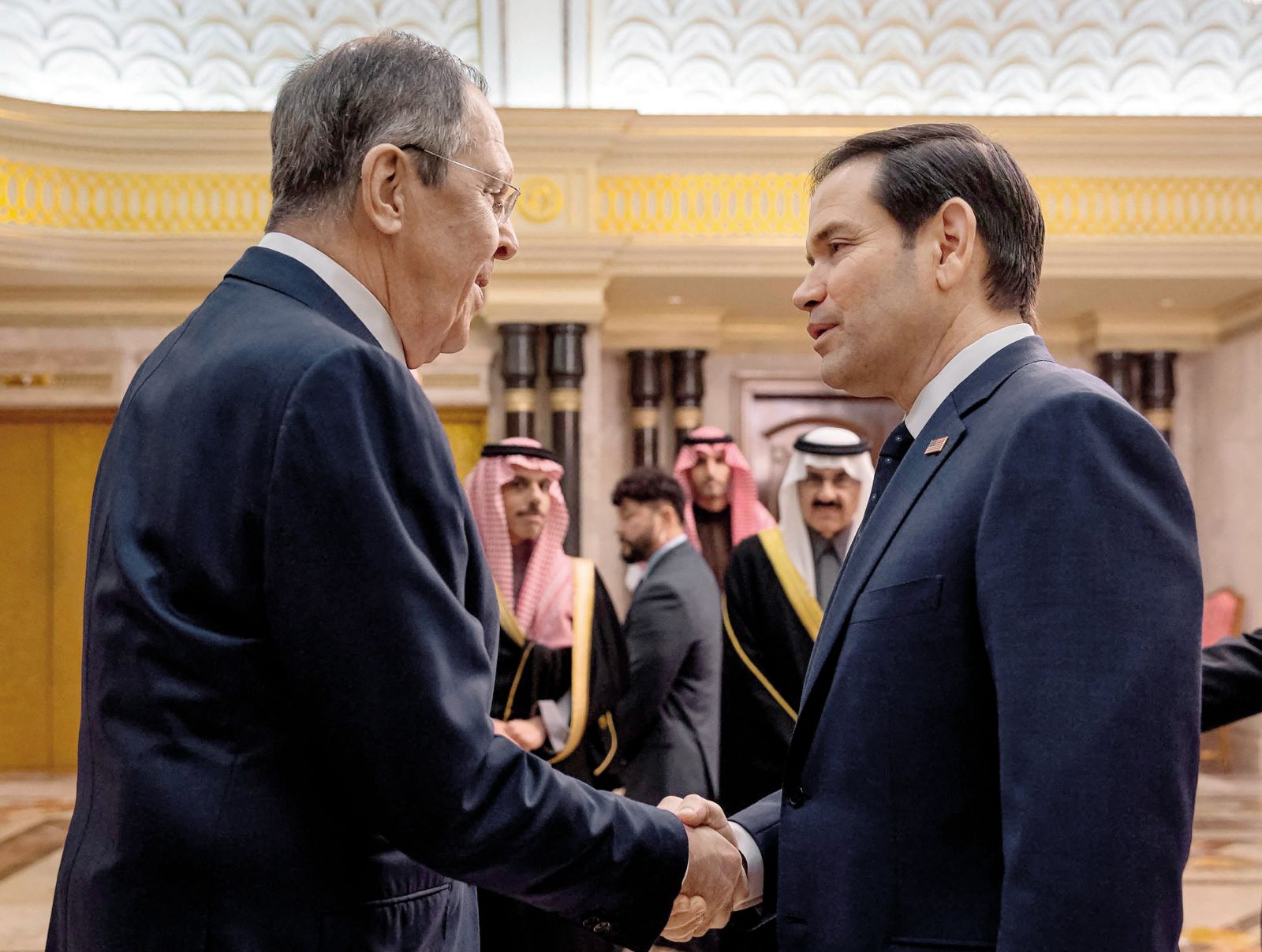 O Ukrajini brez Ukrajine in Evrope: Marco Rubio, ameriški zunanji minister, in ruski zunanji minister Sergej Lavrov pred prijateljskim srečanjem v Riadu /