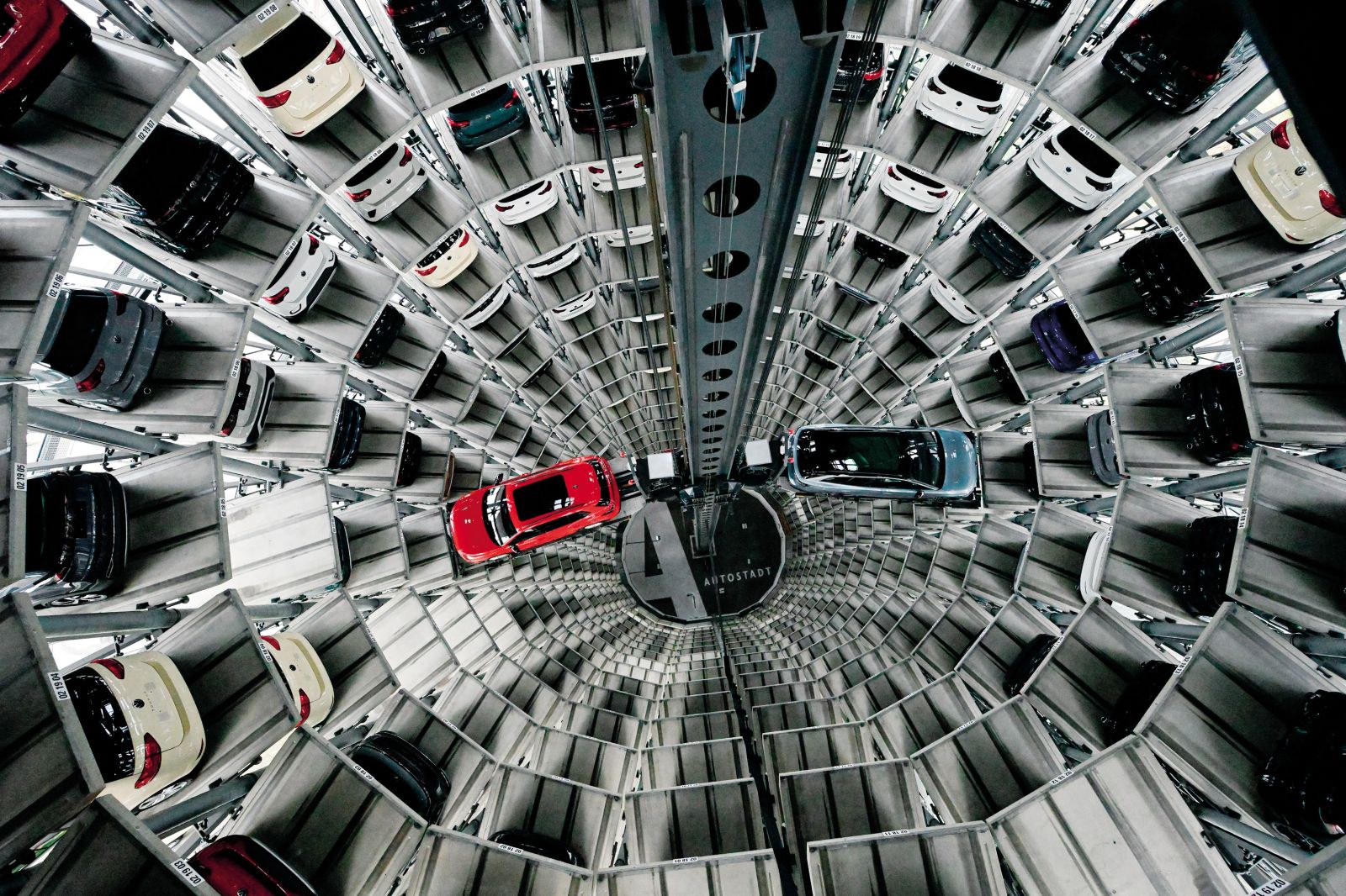 Skladiščni stolp v tovarni VW v Wolfsburgu