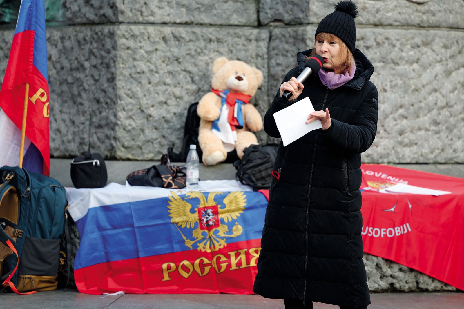 Violeta Tomić na shodu proti rusofobiji na dan tretje obletnice začetka vojne | Borut Krajnc