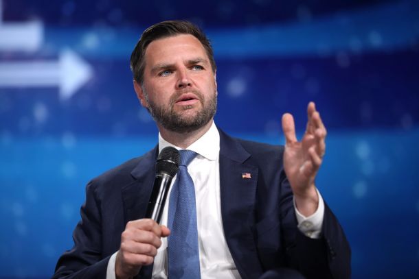 JD Vance je bil kritičen tudi do evropskih držav, ki podpirajo Ukrajino, in jih pozval, naj bodo realistične, češ da vojna ne more trajati večno