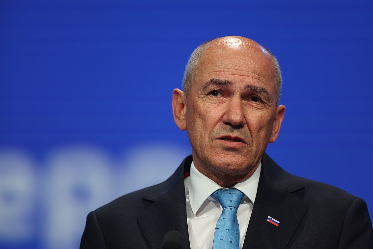 »SDS zavaja glede (ne)veljavnosti glasovnic na predčasnih voliščih«