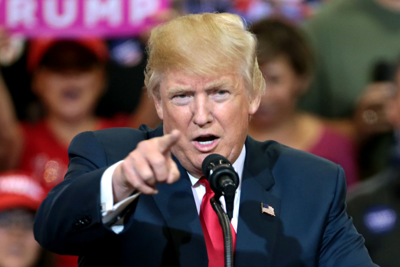 Trump / »Imate 48 ur!«