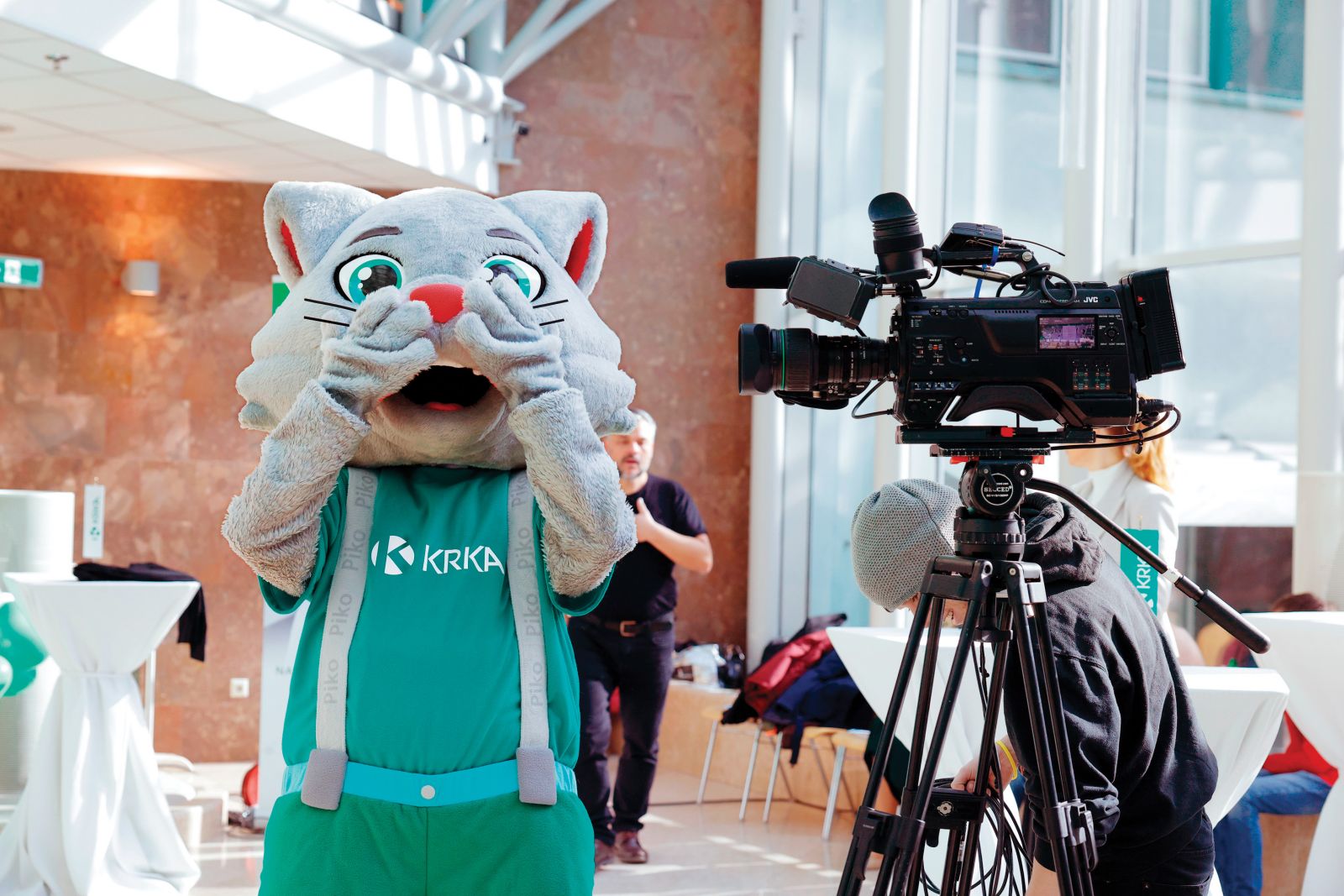 Spet visoki dobički