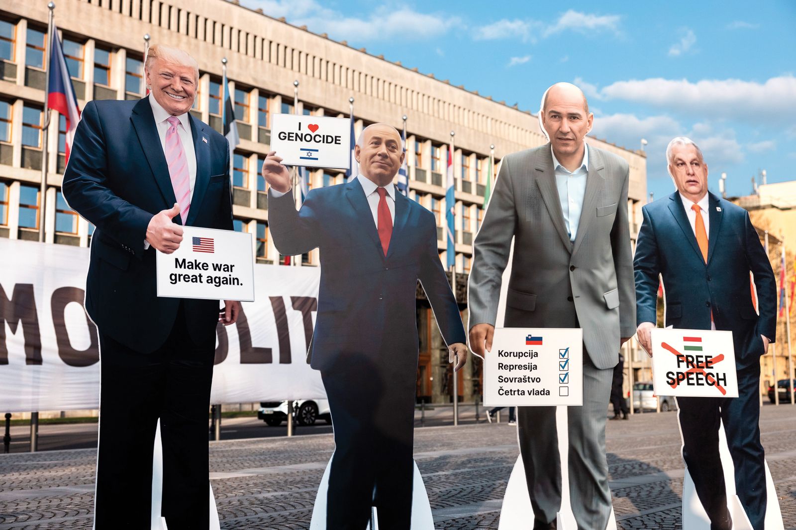 Častni gostje na predvolilnem shodu civilne družbe na Trgu republike | Luka Dakskobler