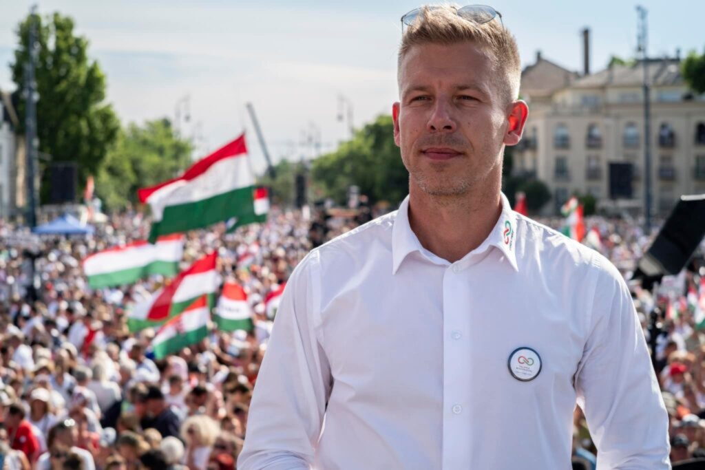 »Tisti, ki so del tega režima, morajo zapustiti javno življenje«