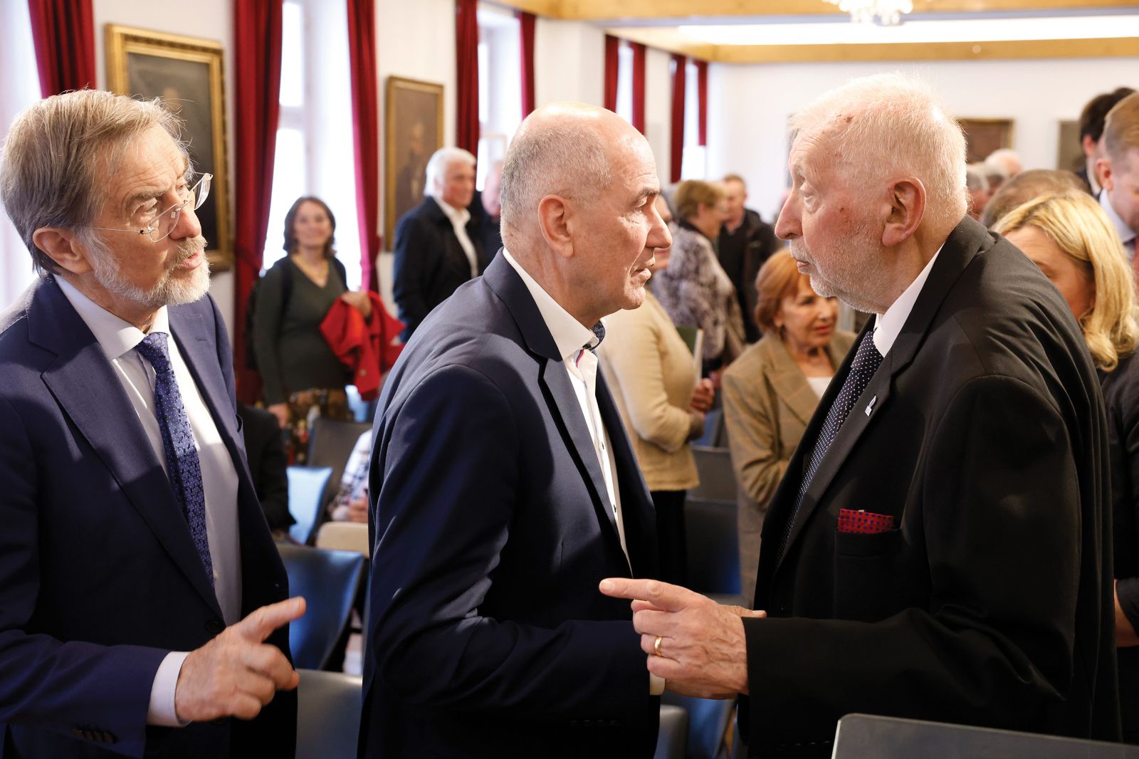 Nesmrtni »osamosvojitelji«: Lojze Peterle, Janez Janša in Dimitrij Rupel. Akademija ob 80-letnici Dimitrija Rupla. | Borut Krajnc