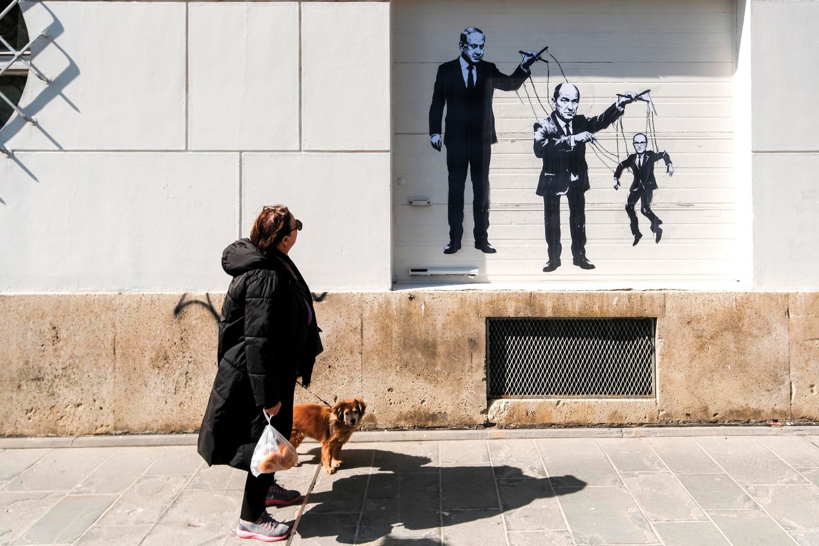 Ko enkrat postaneš odvisen, se je težko odvaditi. (Grafit v Ljubljani)