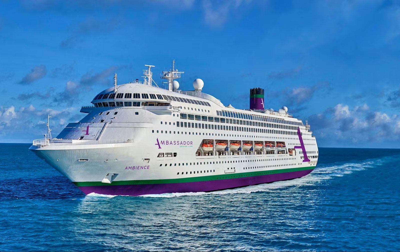 Norovirus / Na ladji ujetih več kot 1700 ljudi