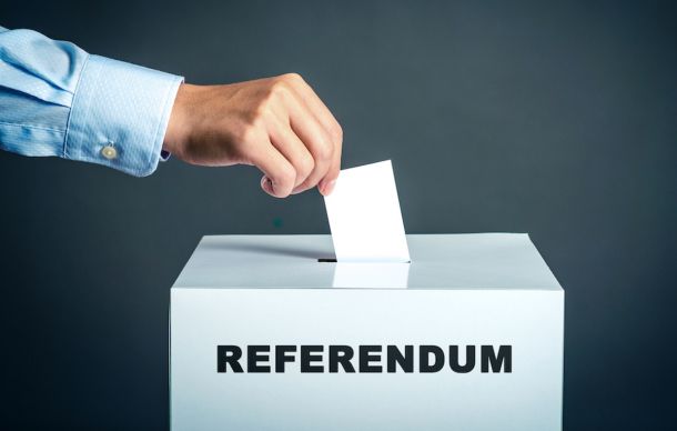 Dopustnost referenduma o&nbsp;interventnem zakonu