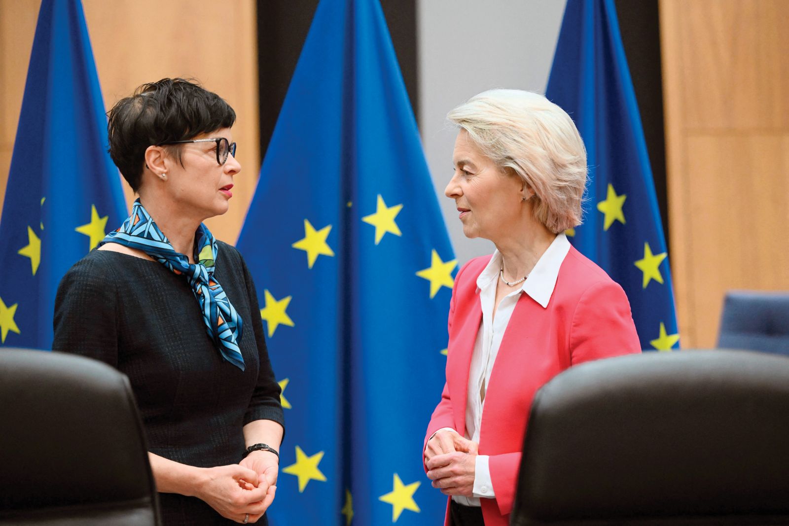 Komisarka za širitev EU Marta Kos in predsednica Evropske komisije Ursula von der Leyen 