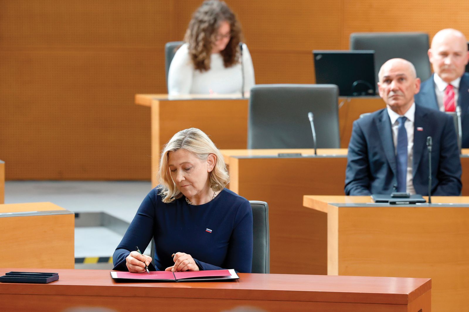4. junij 2026: nova ministrica za kulturo Ignacija Fridl Jarc na dan, ko je državni zbor potrdil četrto Janševo vlado.