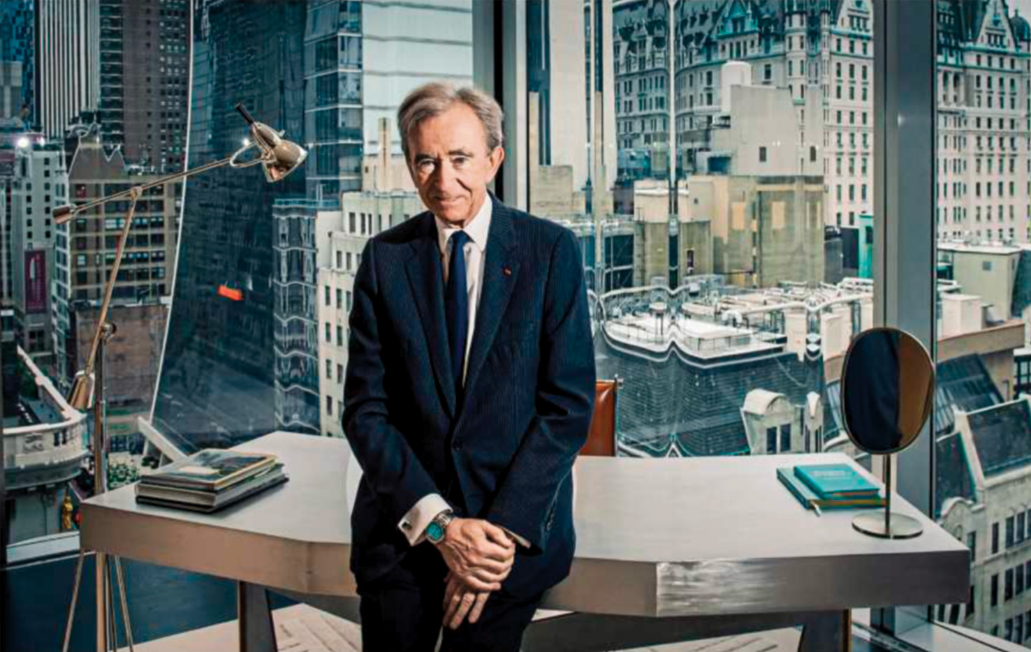 Oče LVMH Arnault: Obseden z nadzorom in podrobnostmi.