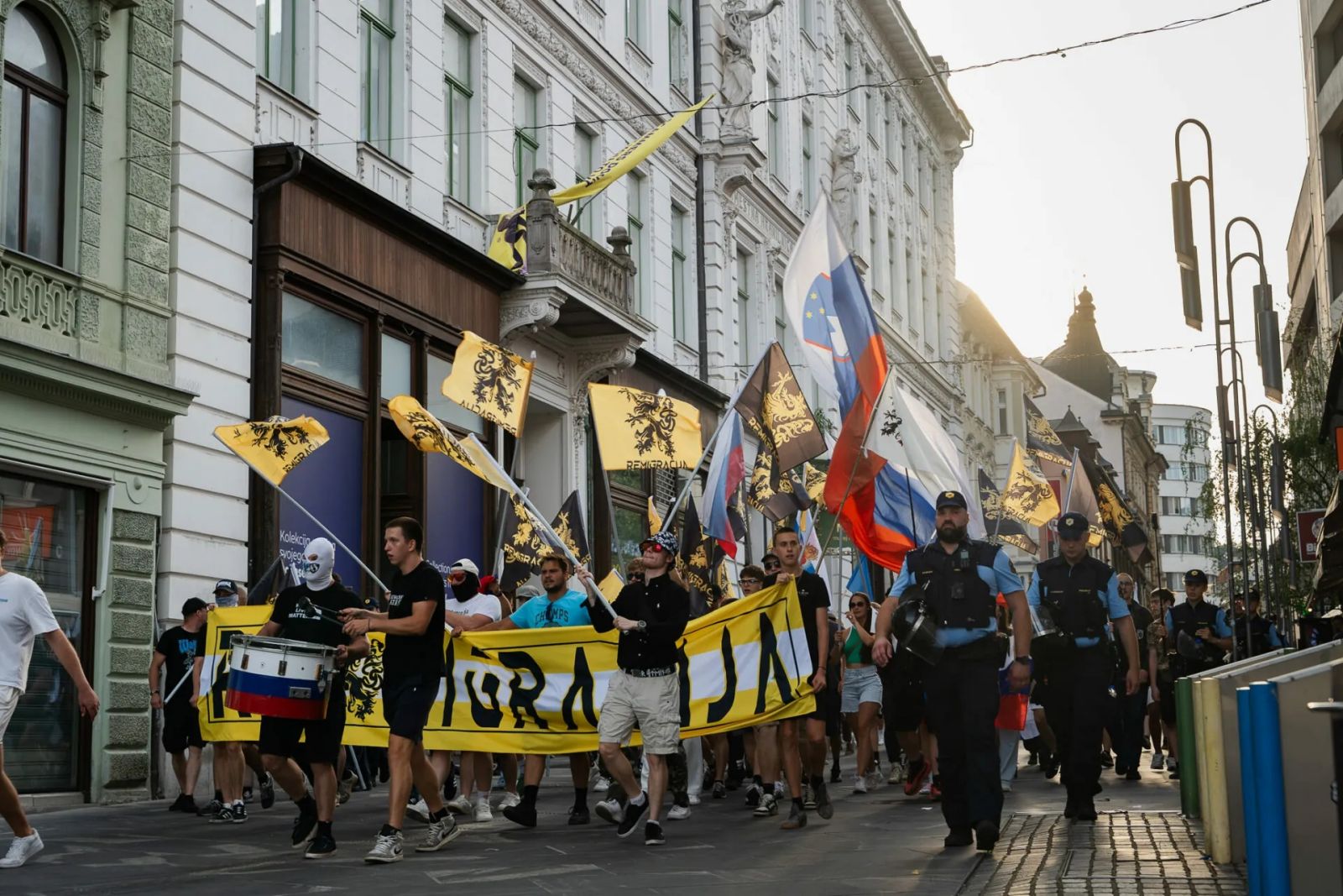 »Nacistična ikonografija ni domoljubje, ampak zastraševanje«
