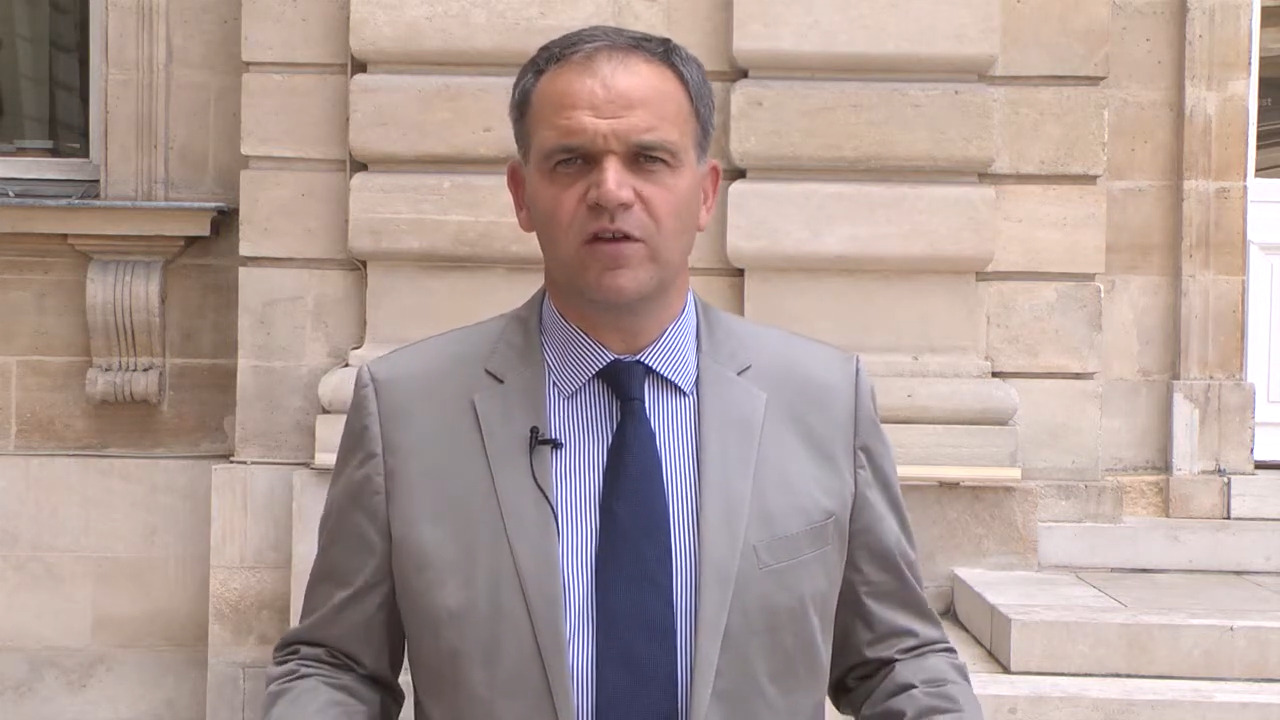 Varuh človekovih pravic proti istospolnim porokam