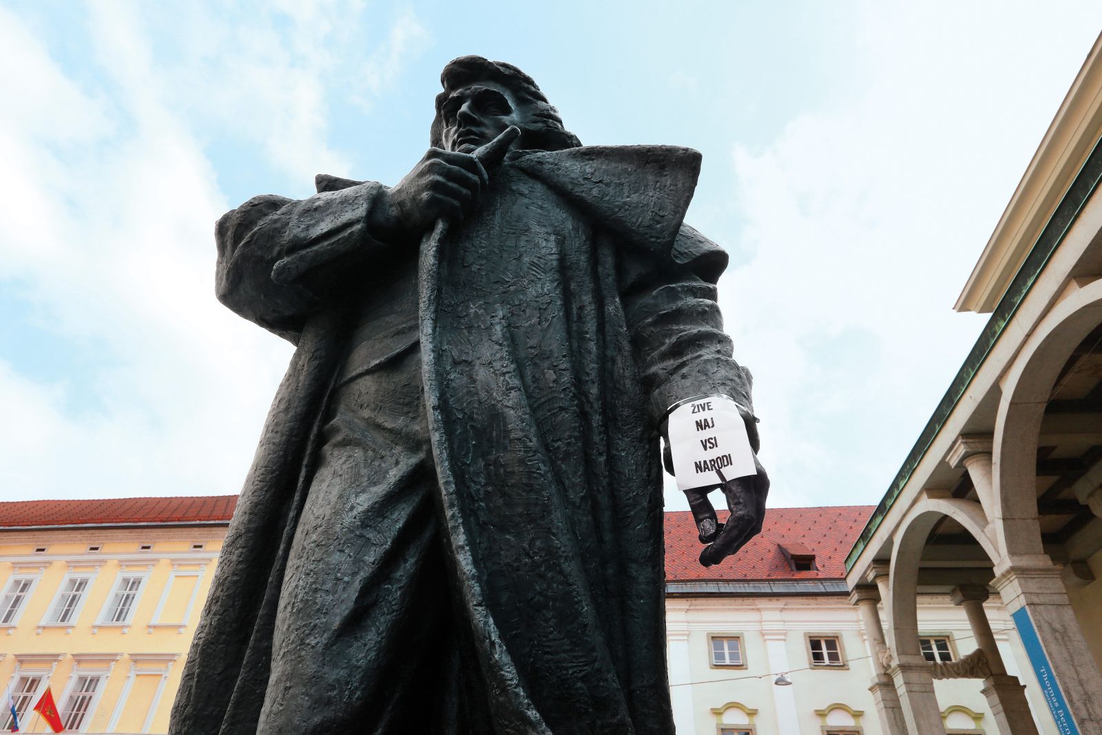 Kako ostati človek
