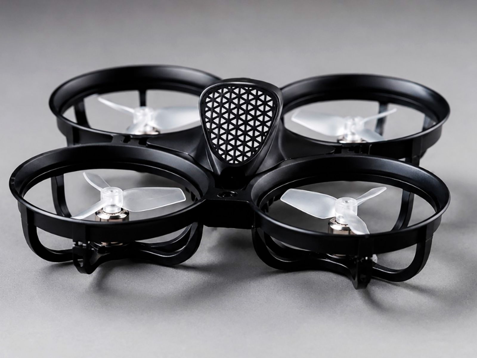 Dron proti komarjem