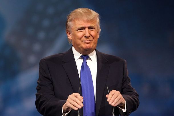 Trump odložil uvedbo 50-odstotnih carin za Kanado
