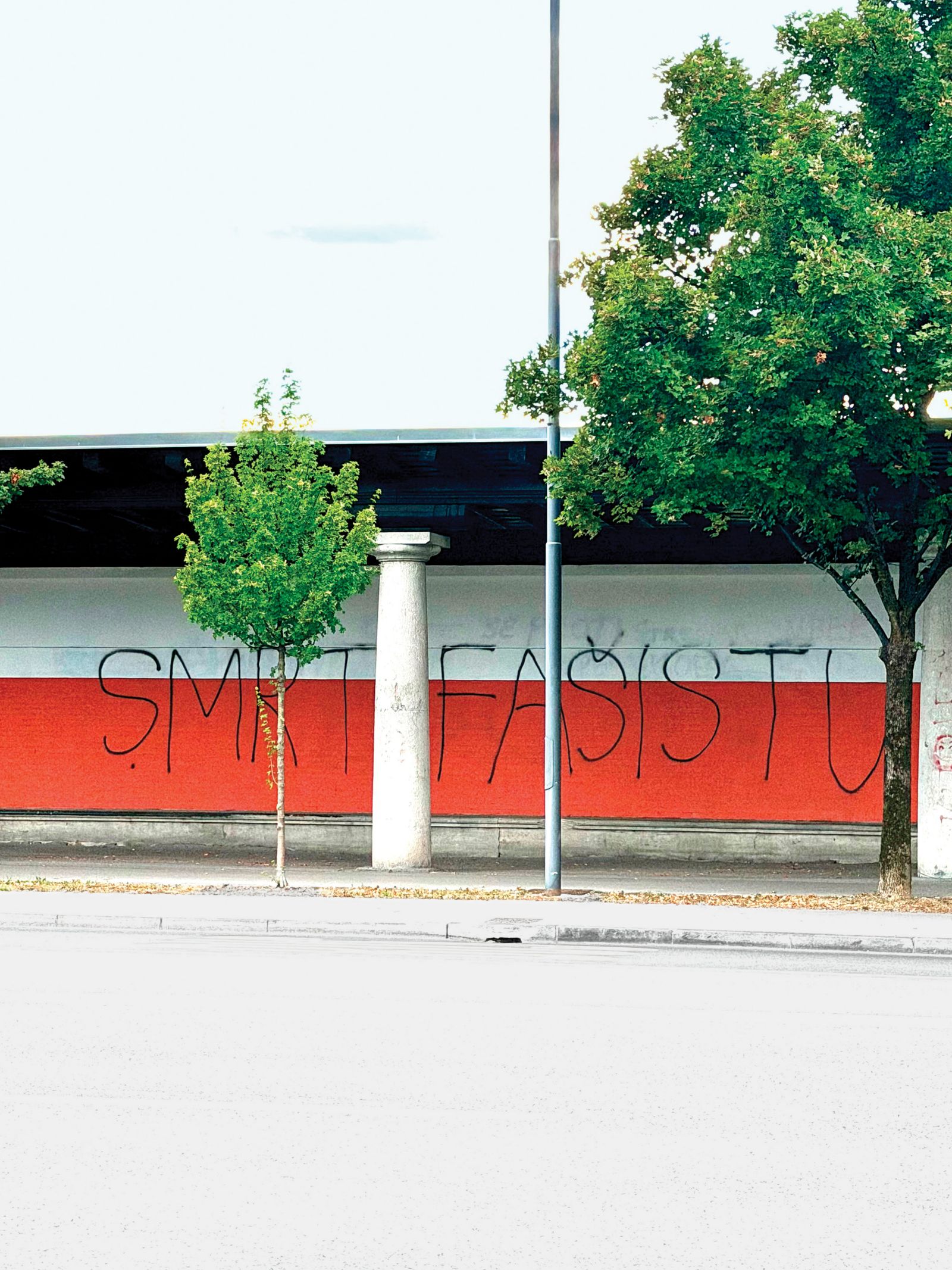 Grafit na Plečnikovem stadionu v Ljubljani | Črt Piksi